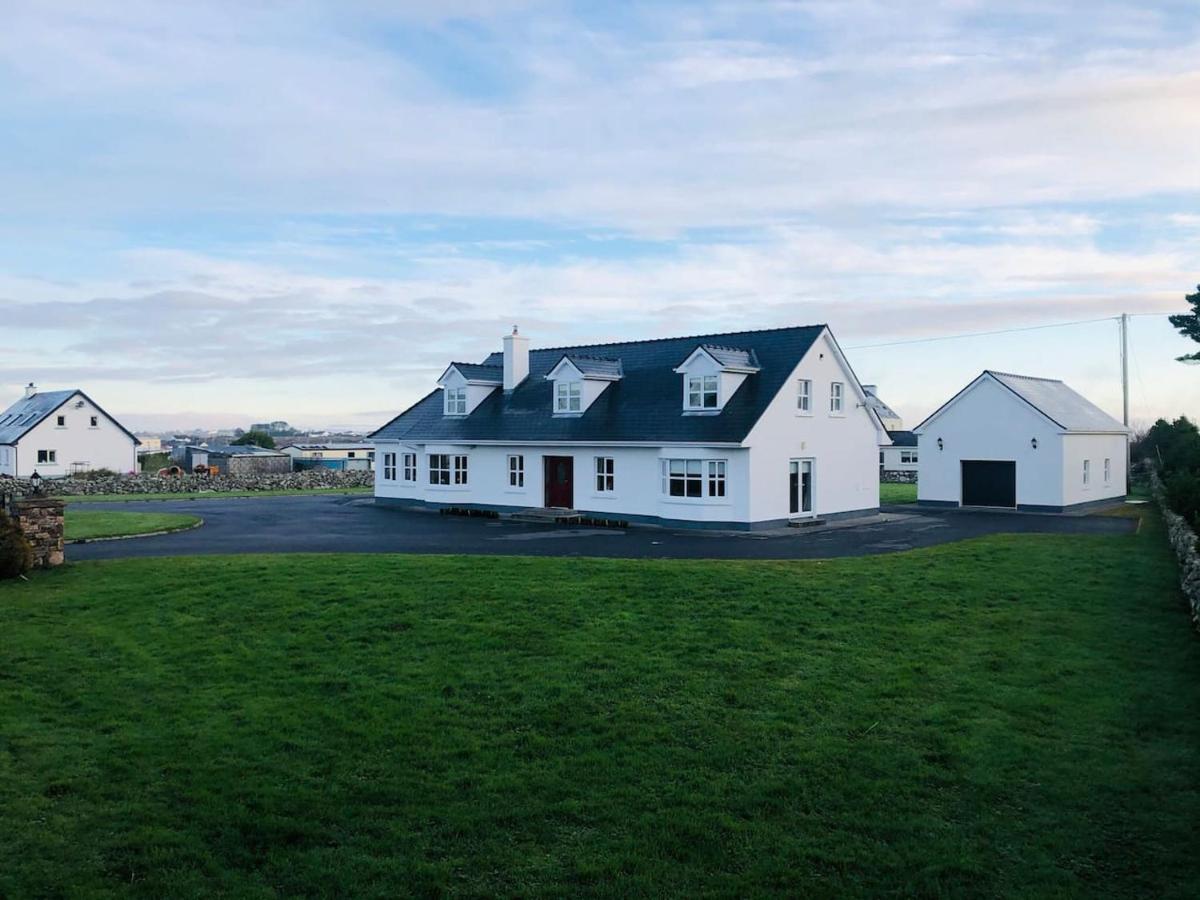 Connemara. 3 Bedroom, 8 Bed, Holiday Home Galway Extérieur photo