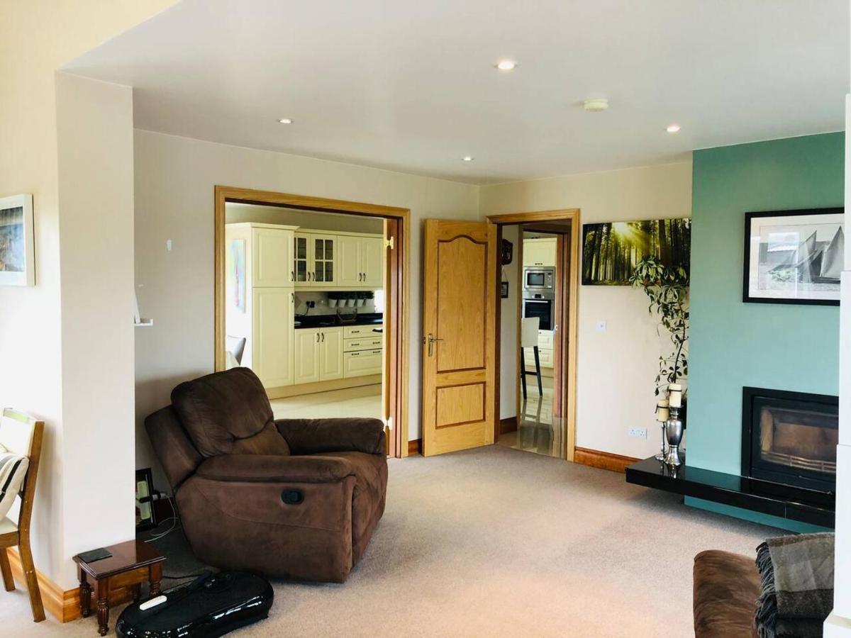 Connemara. 3 Bedroom, 8 Bed, Holiday Home Galway Extérieur photo