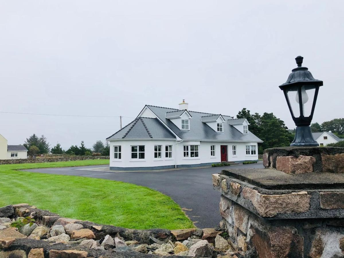 Connemara. 3 Bedroom, 8 Bed, Holiday Home Galway Extérieur photo