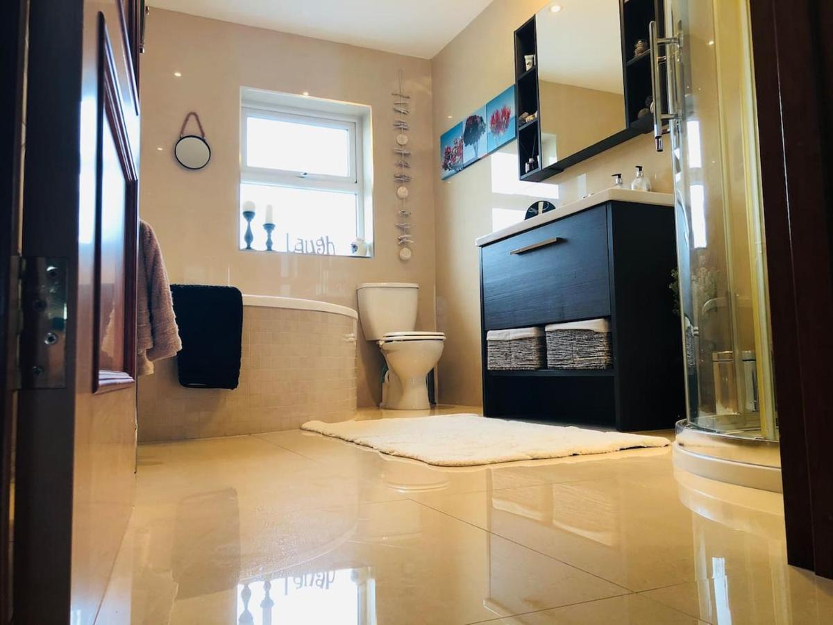 Connemara. 3 Bedroom, 8 Bed, Holiday Home Galway Extérieur photo