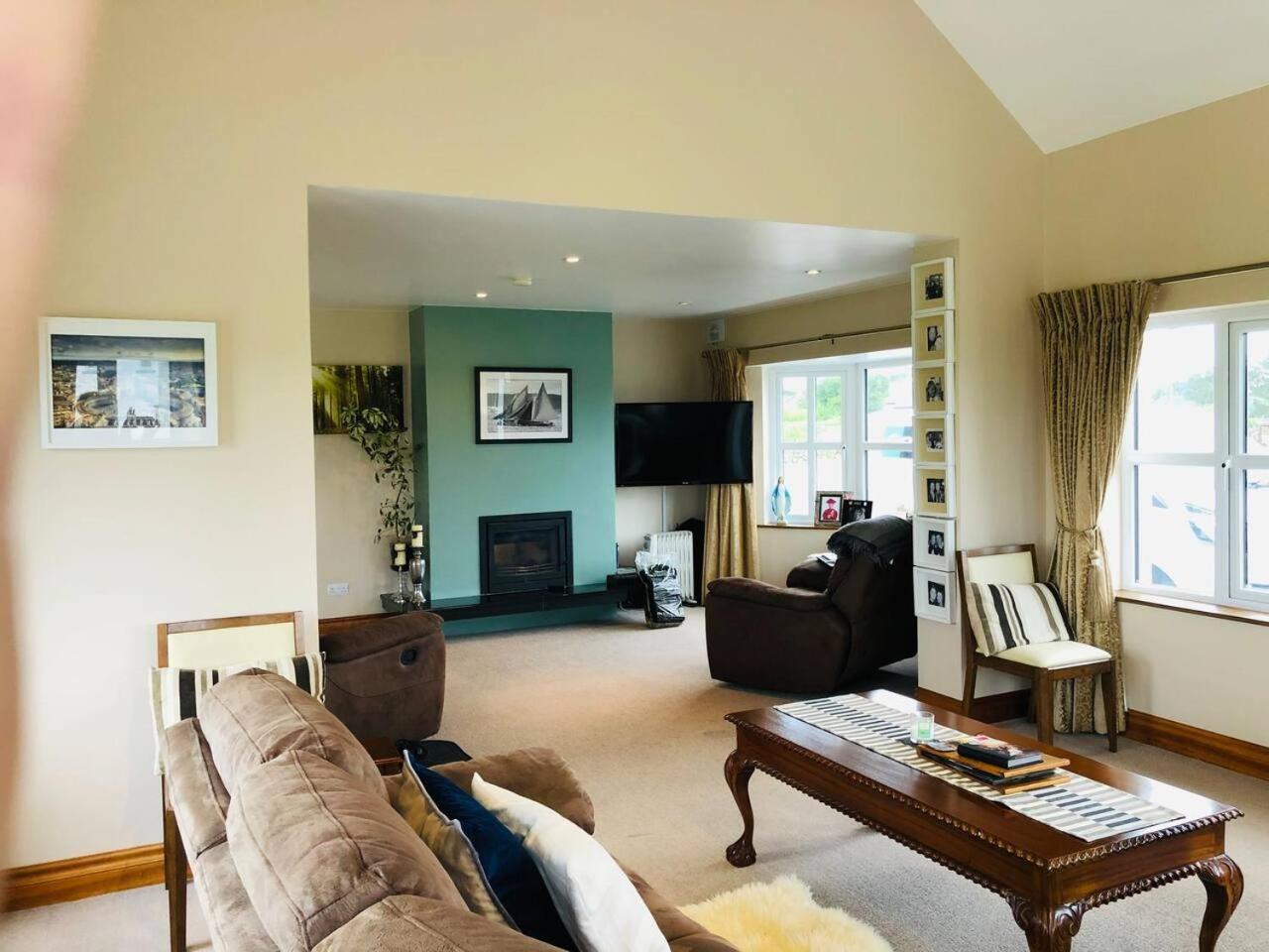 Connemara. 3 Bedroom, 8 Bed, Holiday Home Galway Extérieur photo